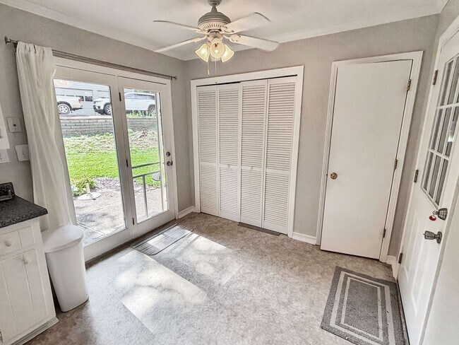 Building Photo - Charming 3 BR/2BA Townhome in Marietta!
