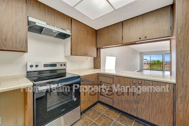 Building Photo - 2940 Lawrence St