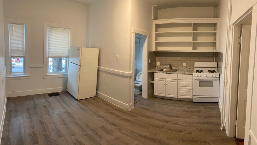 Building Photo - 150 5th St