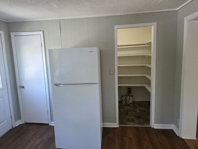 Building Photo - Cozy 3 Bedroom Home in Clarksville!