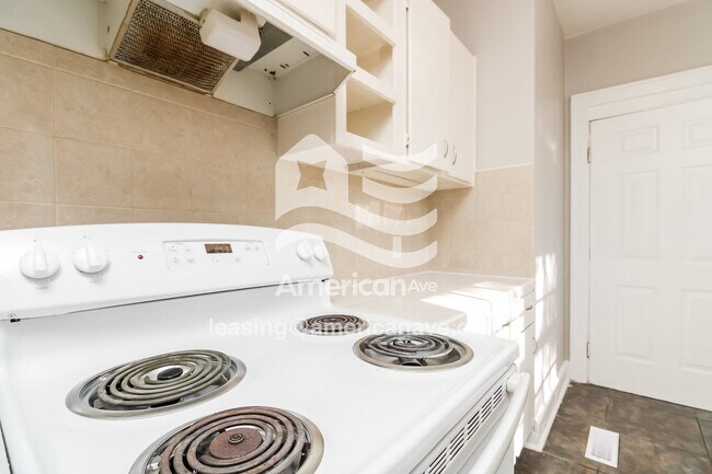 Building Photo - 1315 Lorick Ave