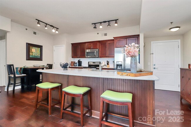 Building Photo - 1315 East Blvd