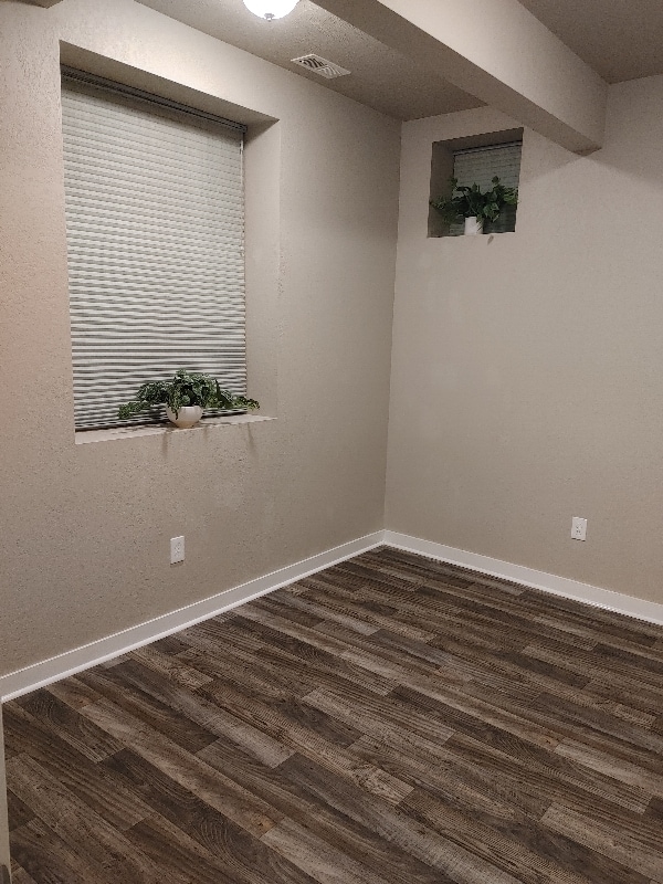 Building Photo - 1619 W Providence Ave