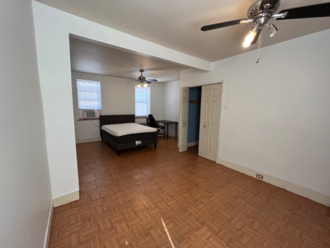 Primary Photo - 722 League St