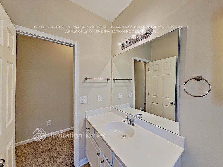 Building Photo - 150 River Walk Farm Pkwy