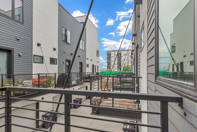Building Photo - 635 Inca St