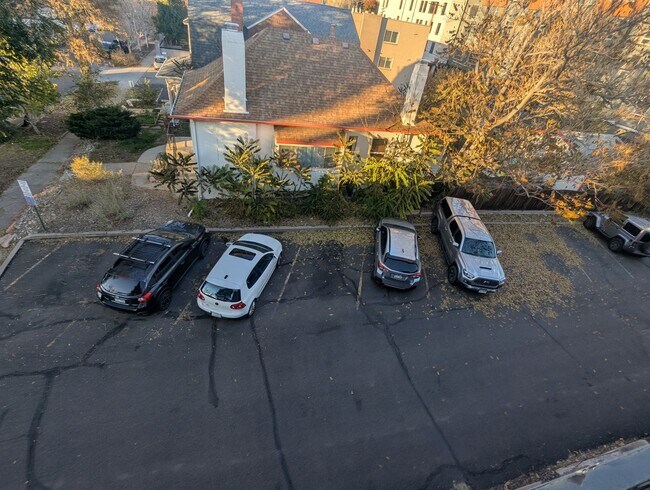 Building Photo - FABULOUS PEARL STREET CONDO IN SECURE BLDG...