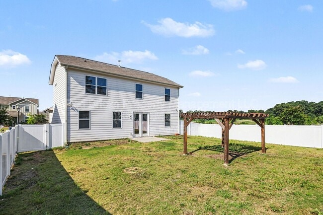 Building Photo - 6018 Weddington Pointe Dr