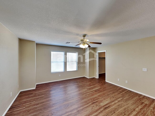 Building Photo - 6179 E Bramble St