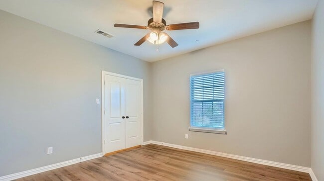 Building Photo - Modern 4-Bedroom Sanctuary in a Sought-After Location