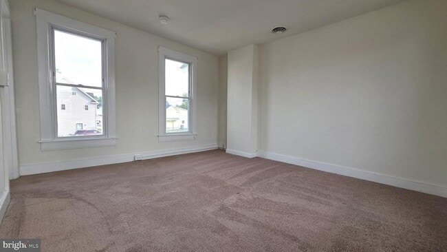 Building Photo - 10 Dorman St