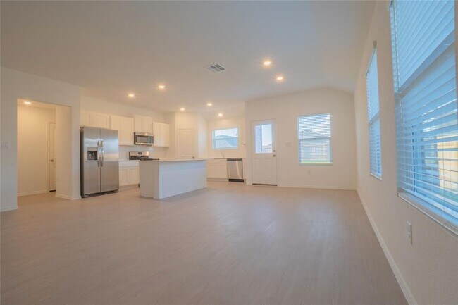 Building Photo - 107 Miglia St