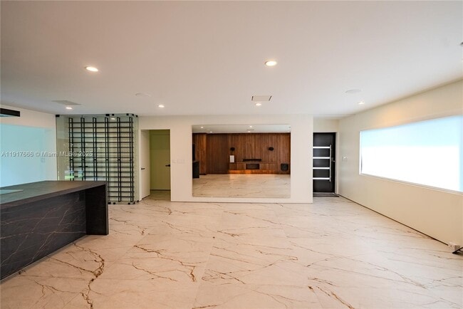 Building Photo - 3711 Battersea Rd