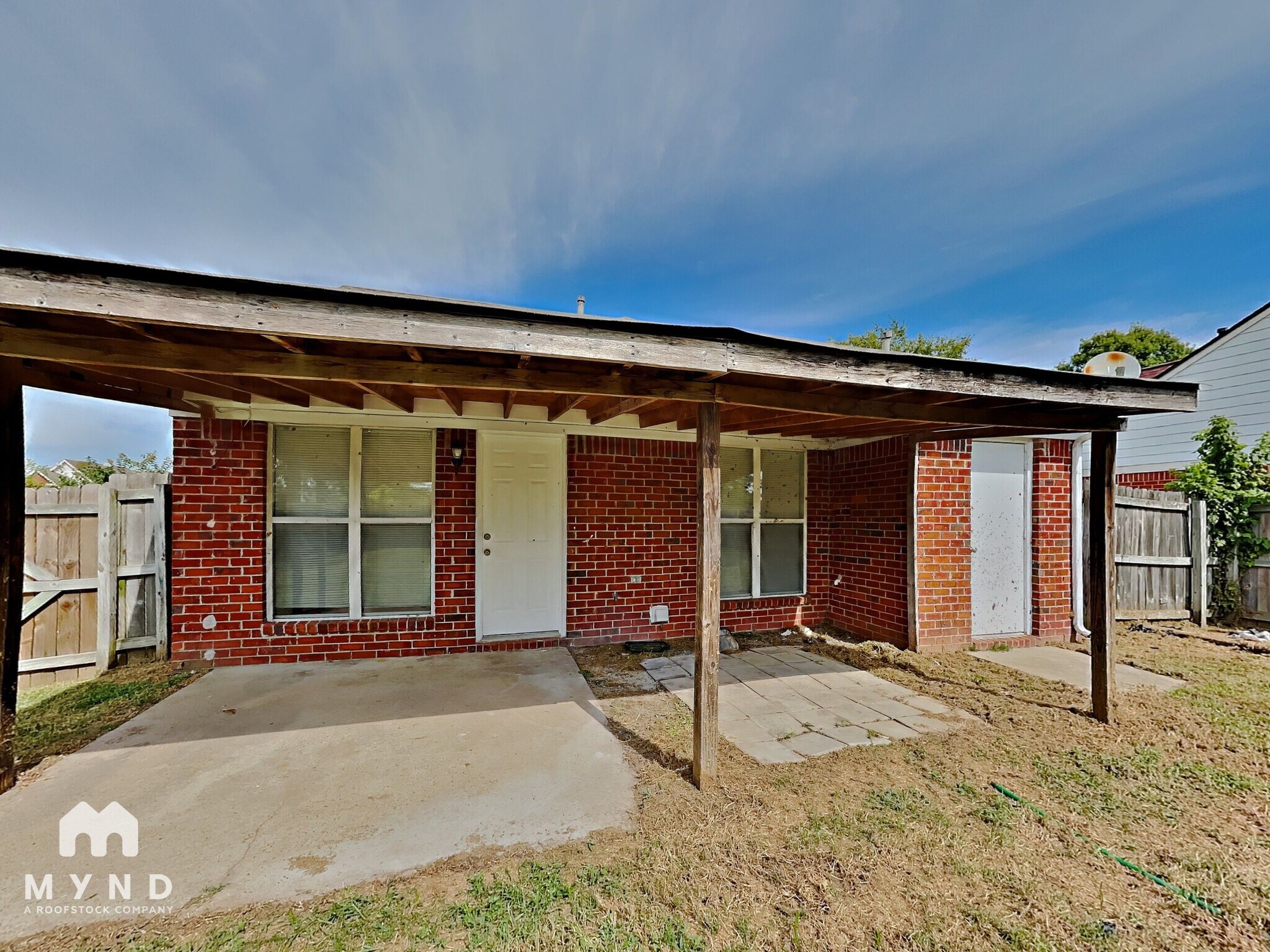 Building Photo - 5624 Kaitlyn Dr W
