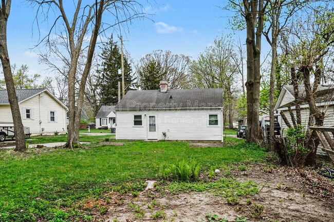 Building Photo - 2321 Hazel Ave