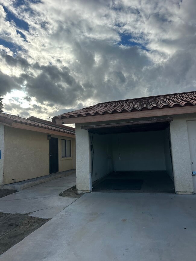 Building Photo - 41423 Adams St