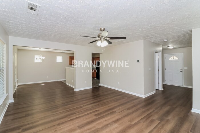 Building Photo - 273 Topaz Dr