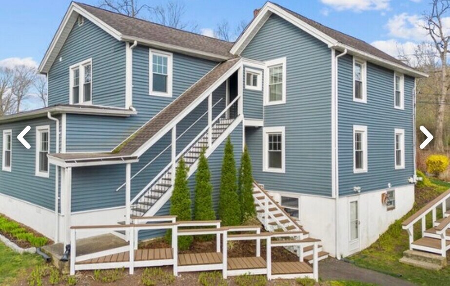 Building Photo - 240 Kenwood Ave