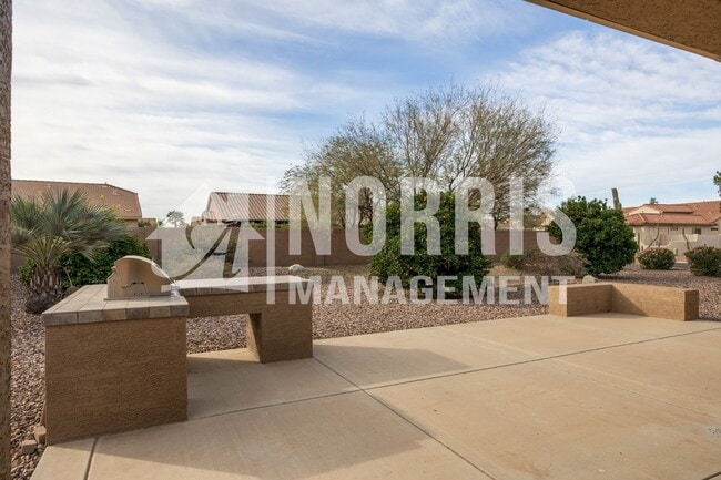 Building Photo - Gorgeous Well Cared For Home with a Casita in Robson Ranch