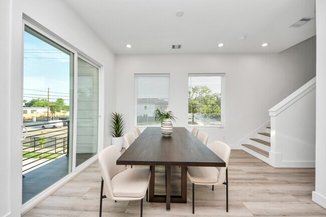 Building Photo - 7727 Hammerly Blvd