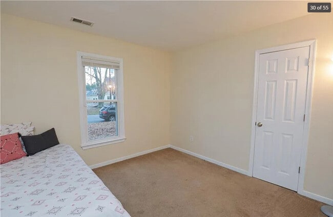 Building Photo - 6724 Fairpines Rd