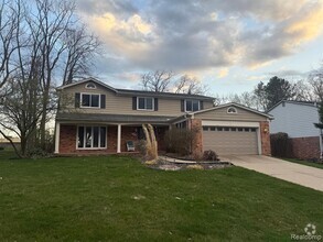 Building Photo - 3123 Rolling Green Cir S