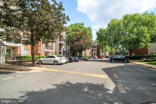 Building Photo - 3315 Wyndham Cir