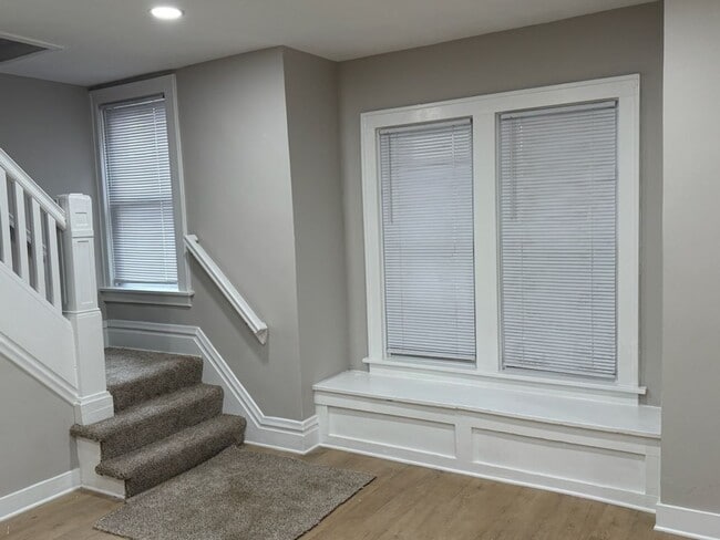 Building Photo - 1378-1380 Hamlet (Park)