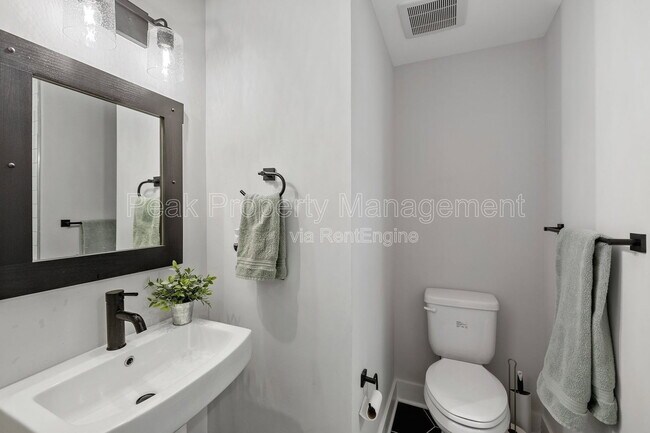 Building Photo - 3120 N Street