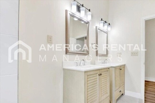 Building Photo - Room to Roam: Expansive Home with Screened Porch - Coming Soon!!