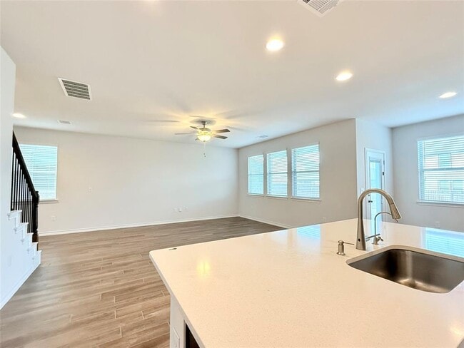 Building Photo - 7506 Elk Grove Path