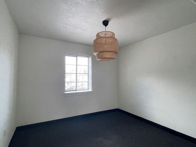 Interior Photo - 2410 Central Ave