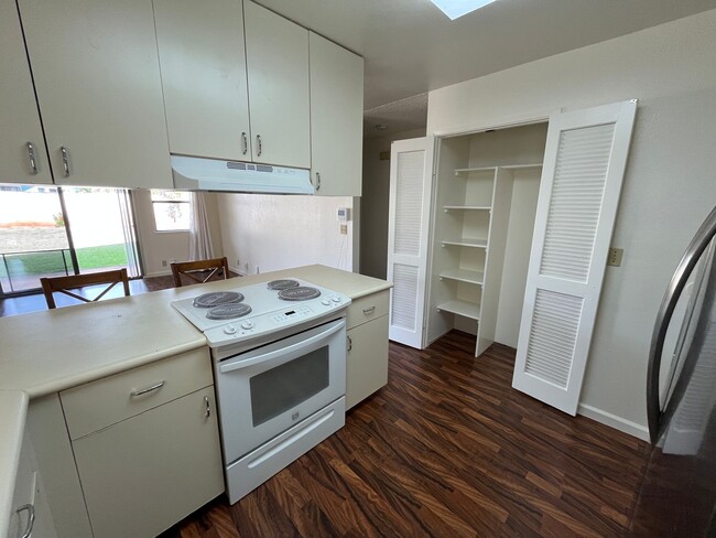 Building Photo - Mililani Town - 2 bedrooms, 1 bathroom hom...