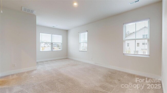 Building Photo - 9645 Munsing Dr