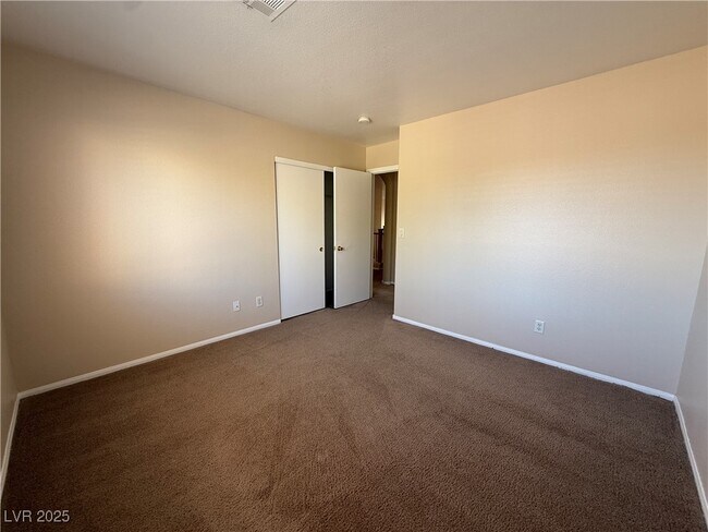 Building Photo - 9950 Shadow Grove Ave