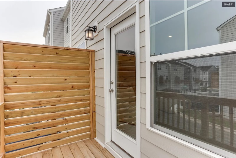 Building Photo - 304 Leland Crst Dr