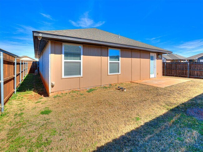 Building Photo - 2508 NW 199th St