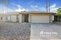 Building Photo - 10826 N 41st Ave