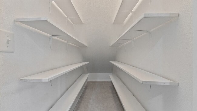 Building Photo - 3000 SW Windrift Ave