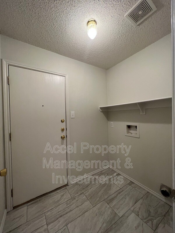 Building Photo - 5408 N 35th St