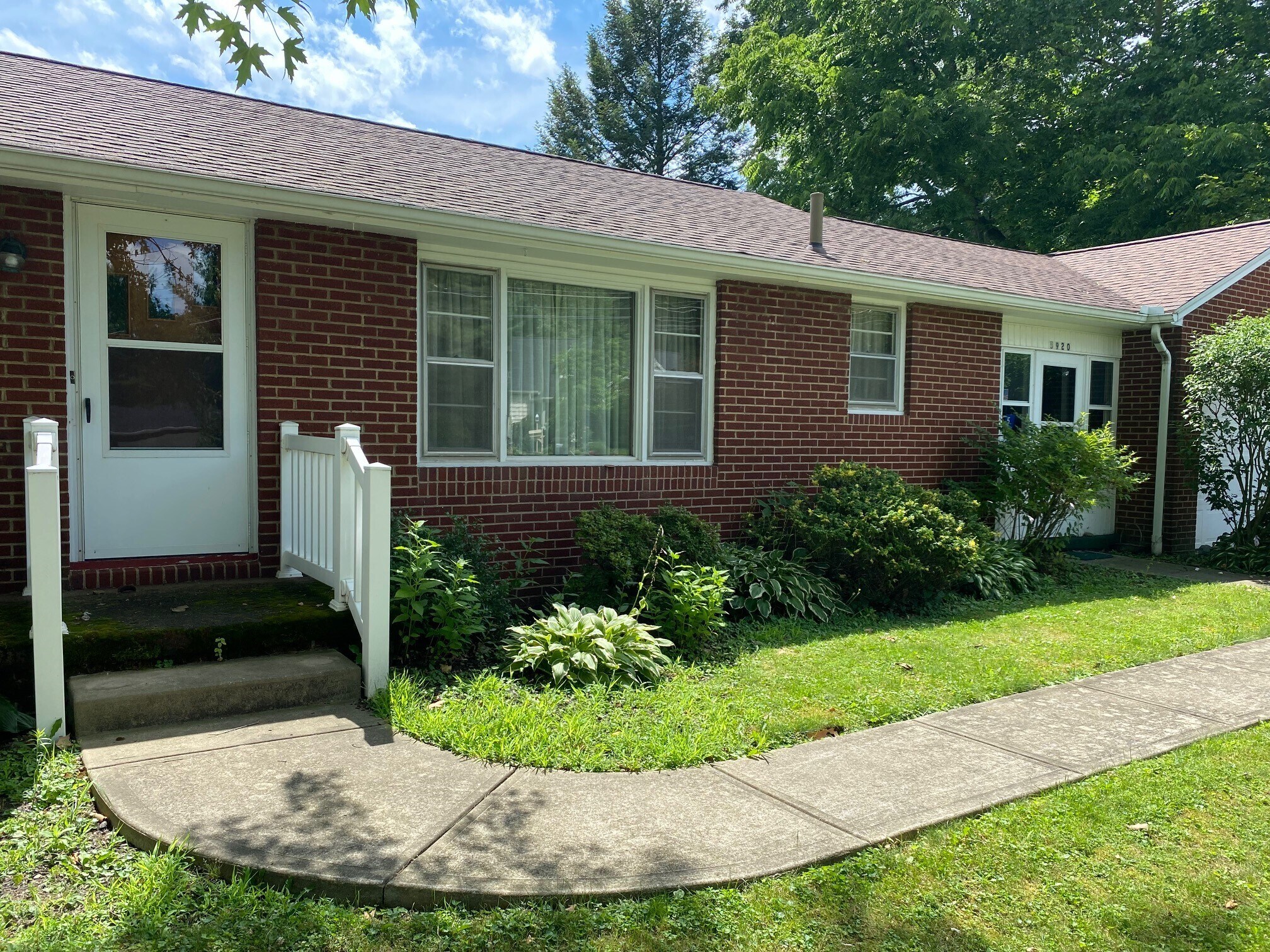 Building Photo - 5920 Island Dr NW