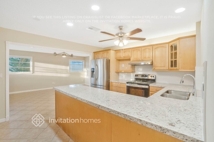 Building Photo - 6654 Riparian Rd