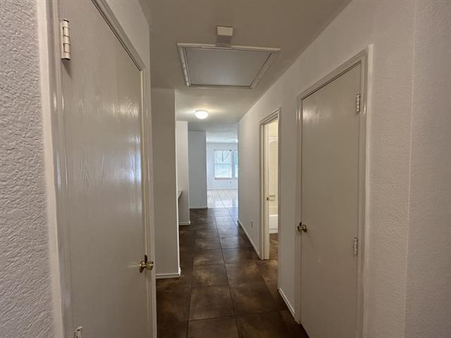 Building Photo - 1820 Southridge Ln
