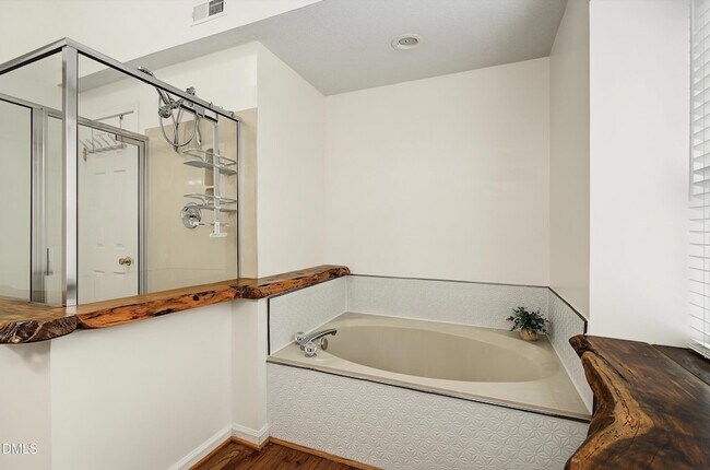 Building Photo - 106 Dilworth Ct