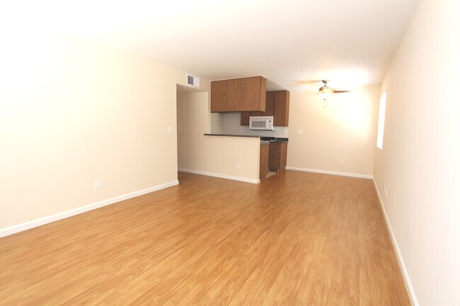 Building Photo - 5421 Kester Ave