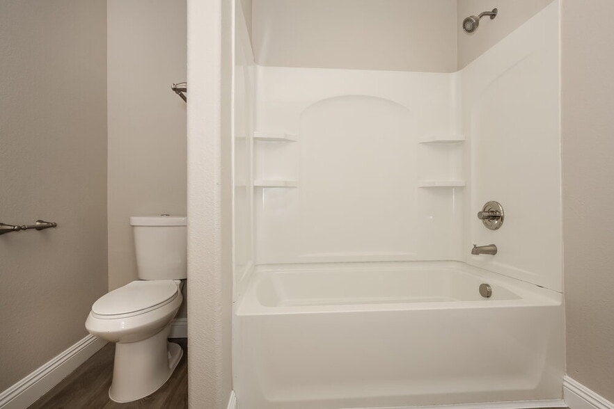 Building Photo - 124 Icy River Ave