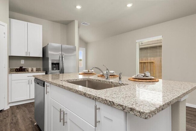 Building Photo - 13567 bay springs drive