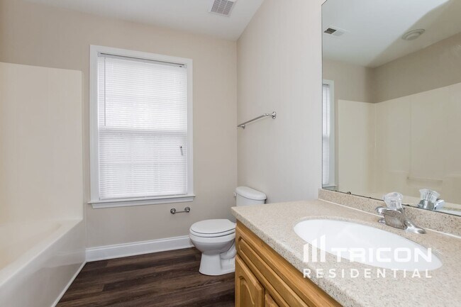 Building Photo - 2457 Terra Dr