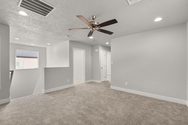 Building Photo - 4030 Silver Springs Road NE