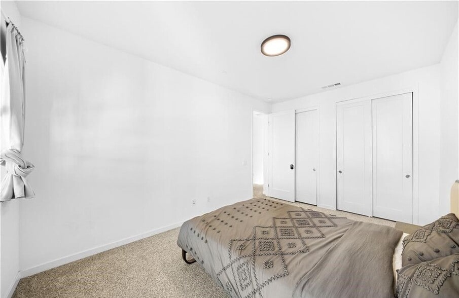 Building Photo - 856 Francesca Dr